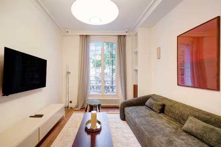  Charming 1-Bedroom Apartment In Montmartre  -  Charming 1-bedroom apartment in Montmartre  - Gallery -  10