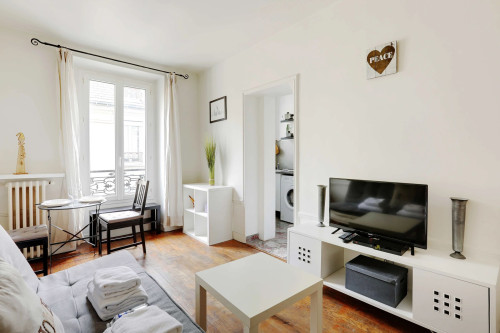 Splendid studio 17th district