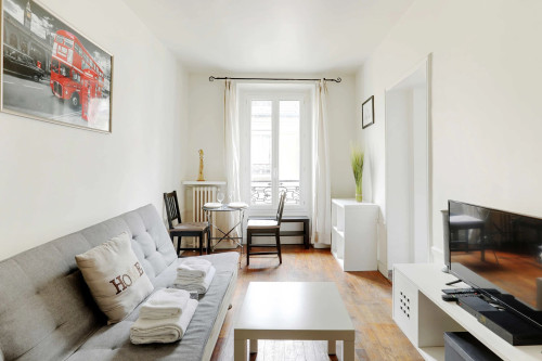 Splendid studio 17th district