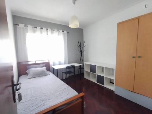 Comfy Single Bedroom close to Coimbra Business School