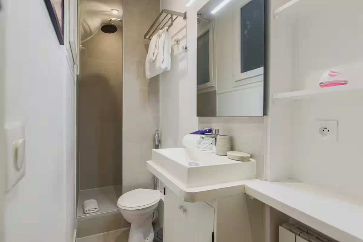  Comfortable 1-Bedroom/2 Person Apartment - Paris 11th Arrondissement  -  Comfortable 1-bedroom/2 person apartment - Paris 11th arrondissement  - Gallery -  2