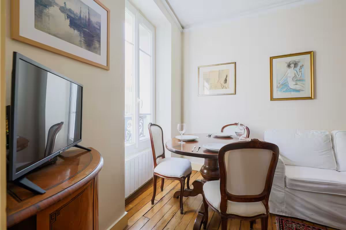  Comfortable 1-Bedroom/2 Person Apartment - Paris 11th Arrondissement  -  Comfortable 1-bedroom/2 person apartment - Paris 11th arrondissement  - Gallery -  6