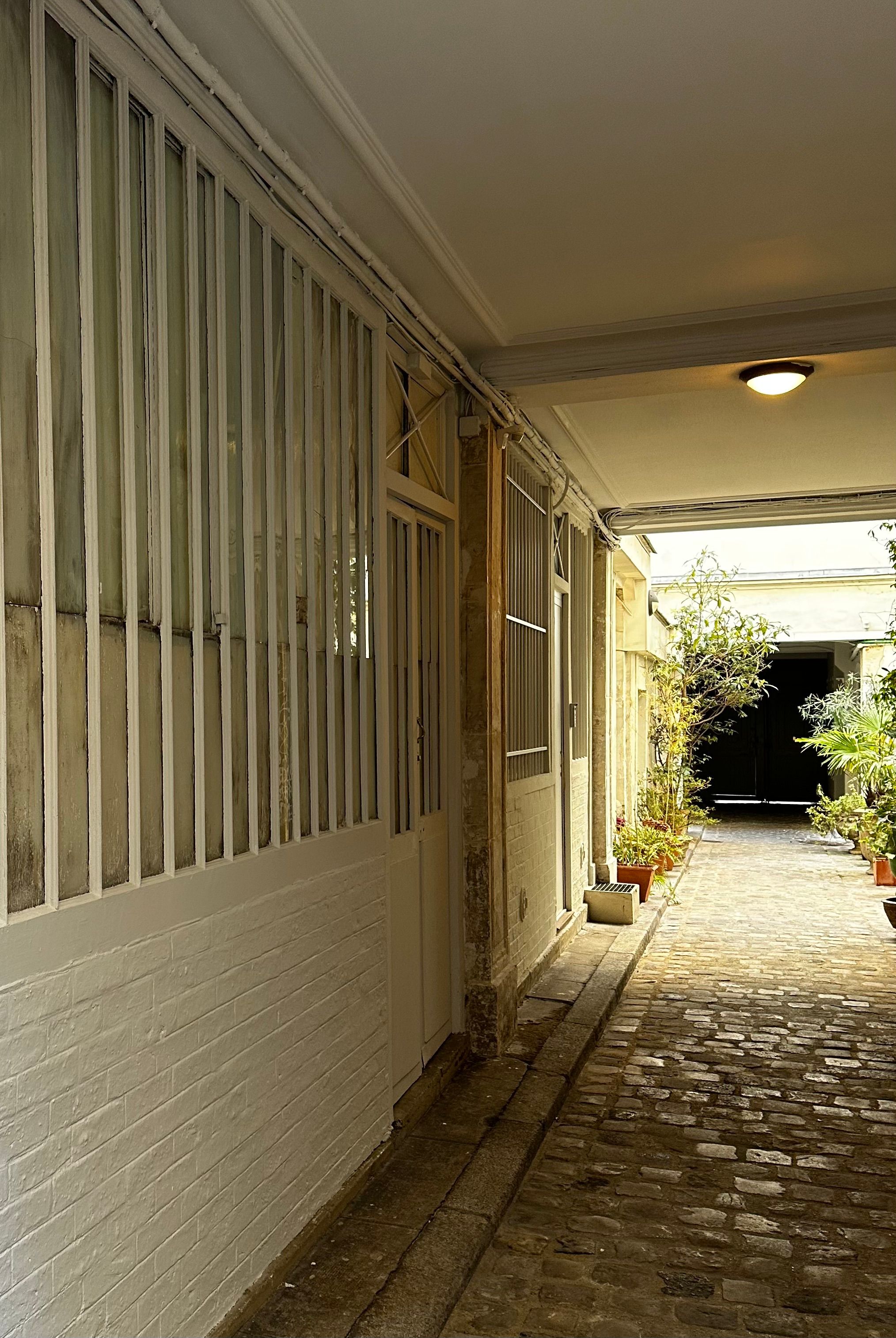 Quiet Two-Room Apartment Near The Marais - Quiet two-room apartment near the Marais - Gallery - 9