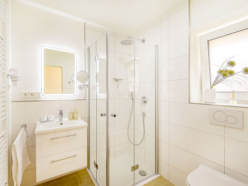 Lemon3: Courtyard Maisonette– Quiet & Stylish
