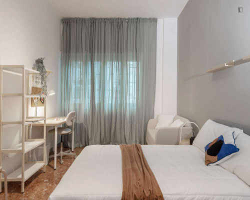 Inviting single bedroom near Tenuta di Tormarancia park