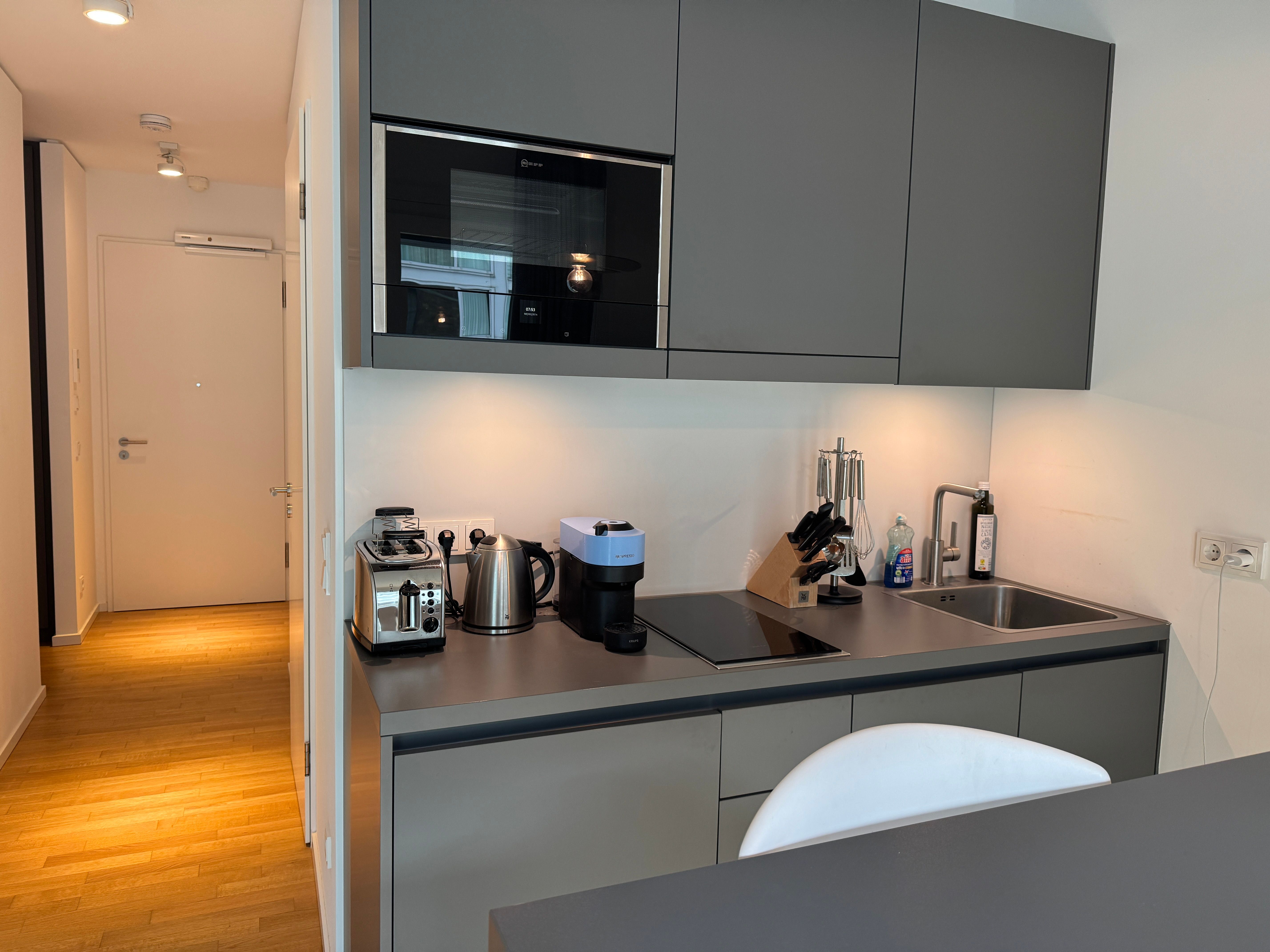 Stunning Studio Apartment In The Medienhafen - Stunning Studio Apartment in the Medienhafen - Gallery - 7