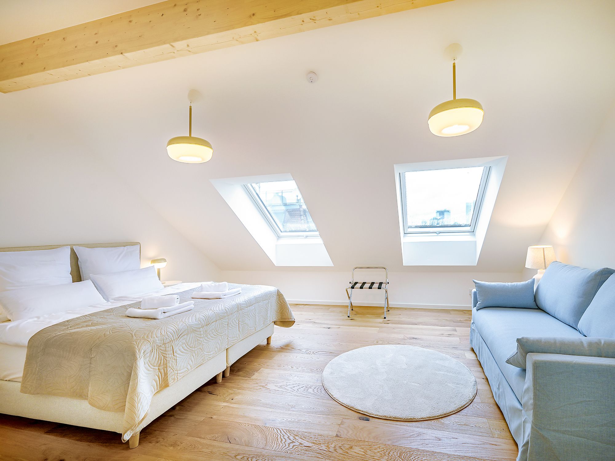 Lemon3: Rooftop Retreat – Bright & Stylish - 3