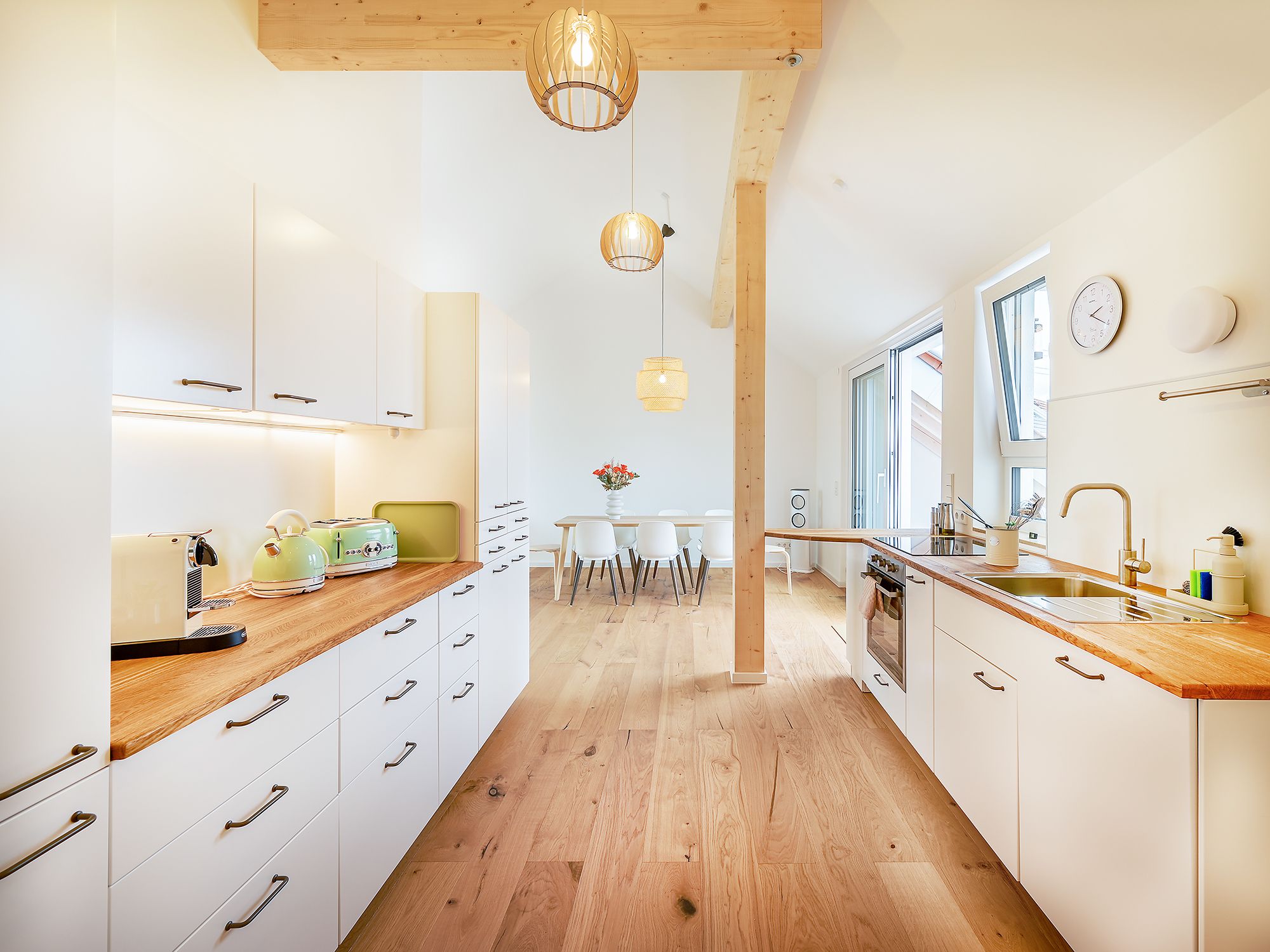Lemon3: Rooftop Retreat – Bright & Stylish - 6