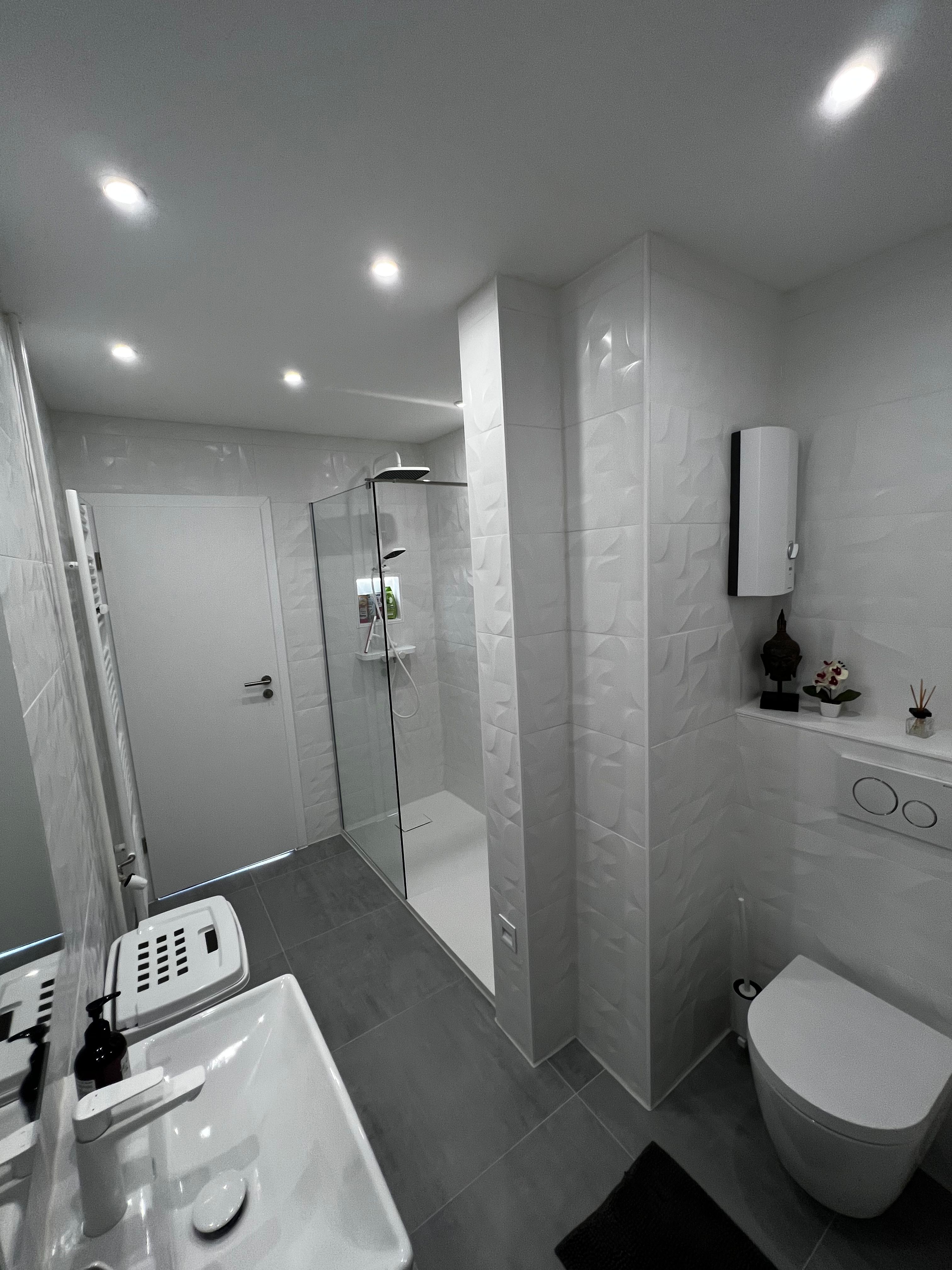  "Beautiful Apartment In Düsseldorf Vennhausen - Modern And Comfortable Living"  -  "Beautiful Apartment in Düsseldorf Vennhausen - Modern and Comfortable Living"  - Gallery -  5