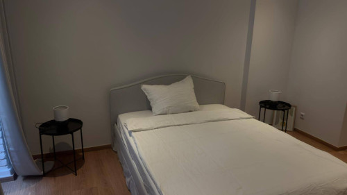 Newly renovated, tastefully furnished 1.5-room apartment in the heart of Kreuzberg