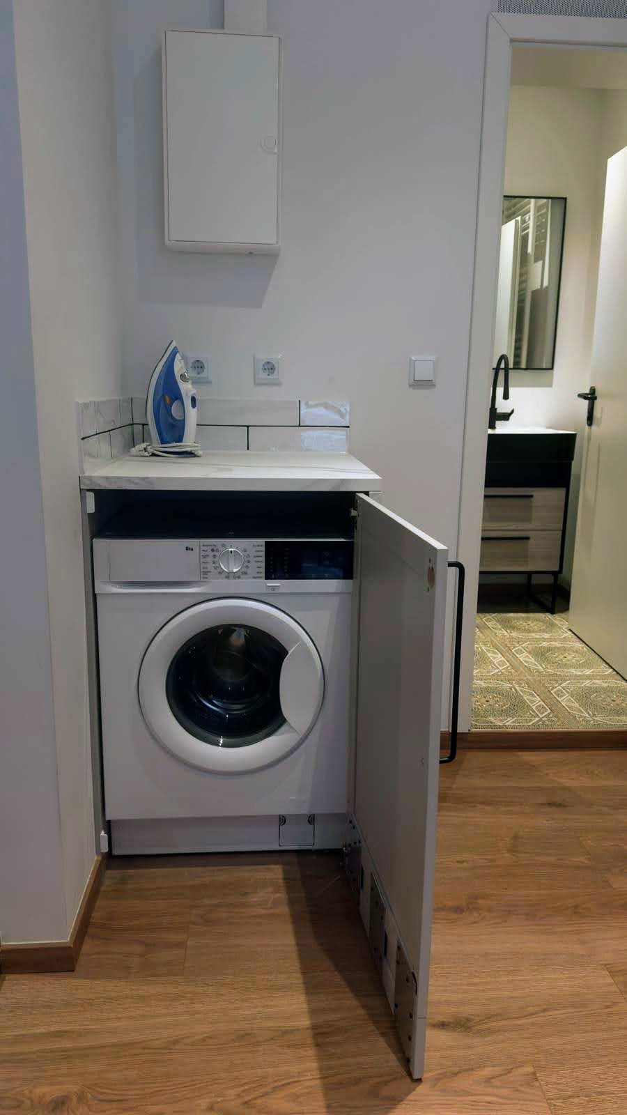  Newly Renovated, Tastefully Furnished 1.5-Room Apartment In The Heart Of Kreuzberg  -  Newly renovated, tastefully furnished 1.5-room apartment in the heart of Kreuzberg  - Gallery -  10