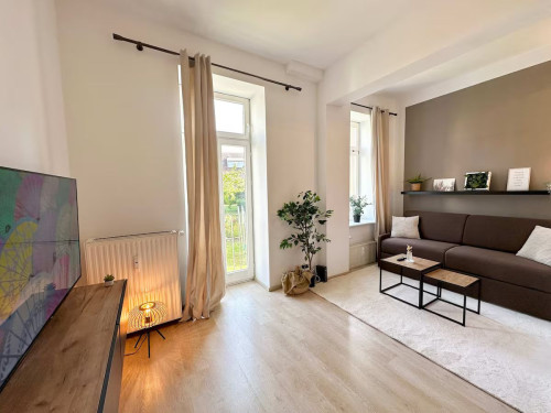Anton - central apartment in Schwerin | Near train station | French balcony