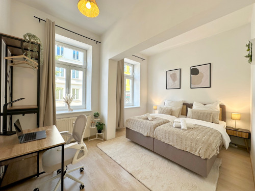Anton - central apartment in Schwerin | Near train station | French balcony