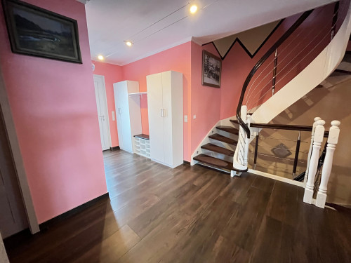 Modern furnished villa with garden – available July 2026