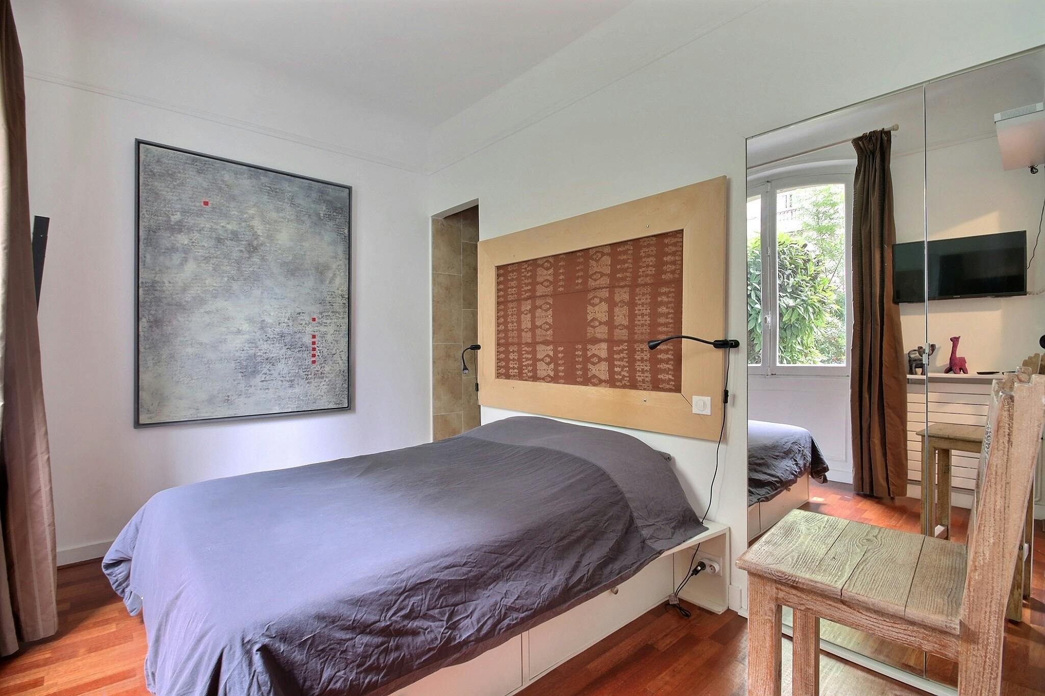  Entire Place  -  Rue Jean Carries, Paris  - Gallery -  1