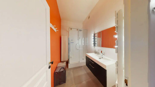 Avenue des Frères Lumière, Lyon