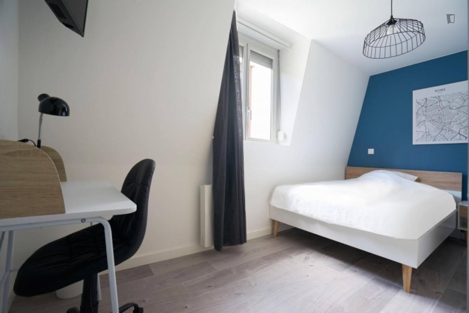  Inviting Double Ensuite Bedroom Near The Cormontaigne Metro  -  Inviting double ensuite bedroom near the Cormontaigne metro  - Gallery -  1