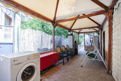Ensuite Bedroom in a Shared Apartment  - Gallery -  5