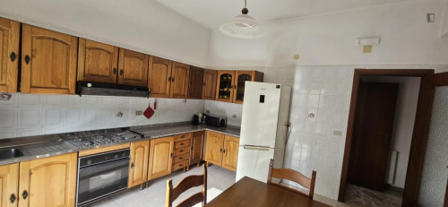 Double bedroom in 4-bedroom apartment