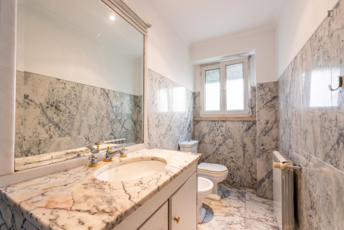Cosy double bedroom near Parque Eduardo VII - Gallery - 11