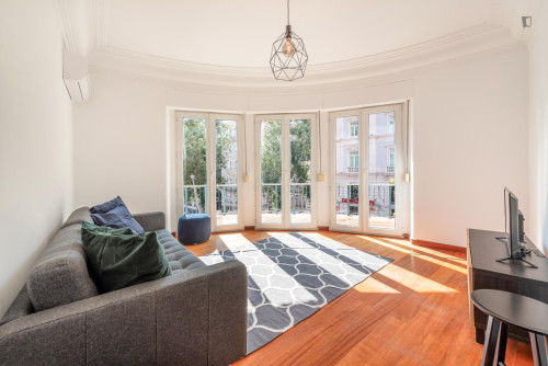Cosy double bedroom near Parque Eduardo VII - Gallery - 6