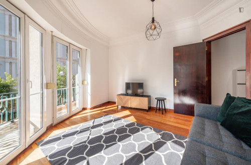Cosy double bedroom near Parque Eduardo VII - Gallery - 5