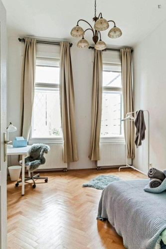 Bright double bedroom in District VII.