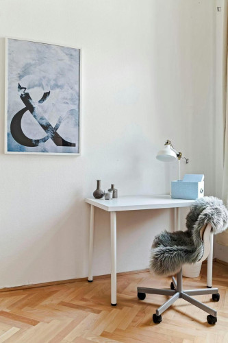 Bright double bedroom in District VII.