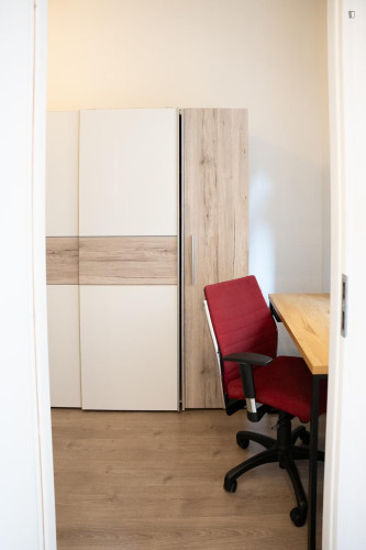 Welcoming 2-bedroom flat in the Palace District