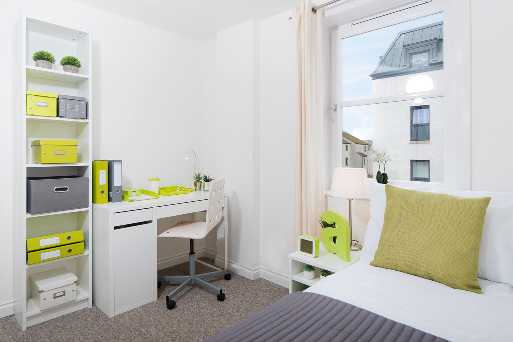  Standard - 2 Bed Flat  -  Froghall  - Gallery -  4