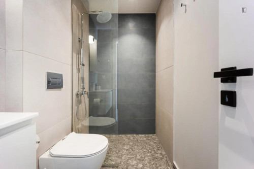 Epic 1 Bedroom Apartment close to Aghios Nikolaos Metro