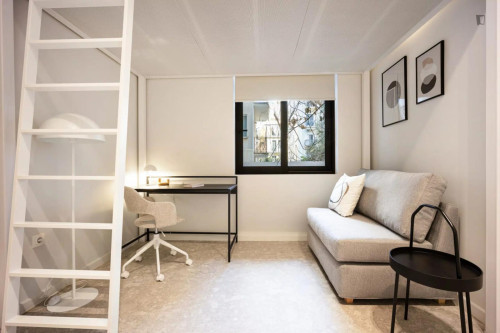 Excitement Studio close to Aghios Nikolaos Metro