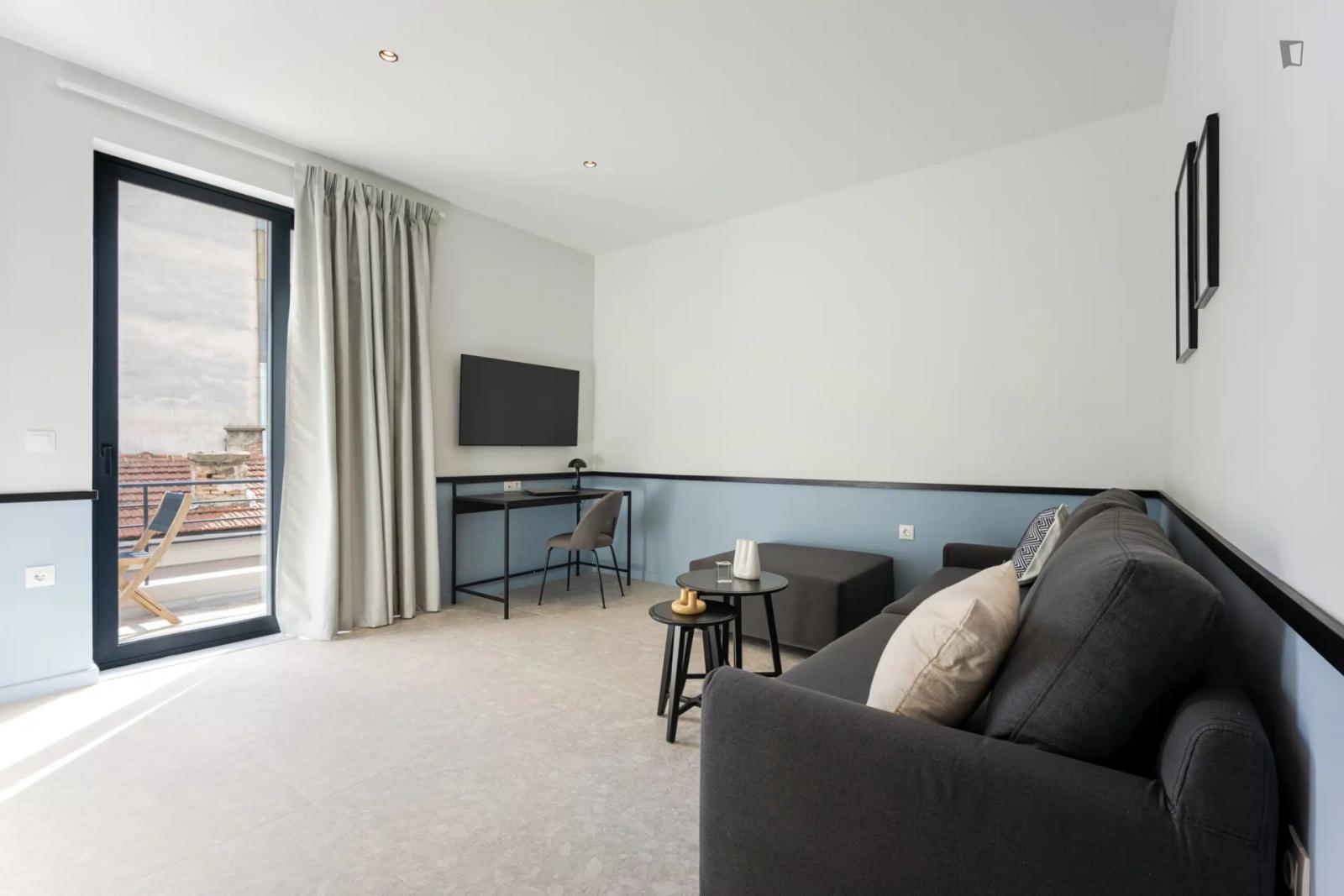  Sunny 1-Bedroom Apartment In Kypseli  -  Sunny 1-bedroom apartment in Kypseli  - Gallery -  1