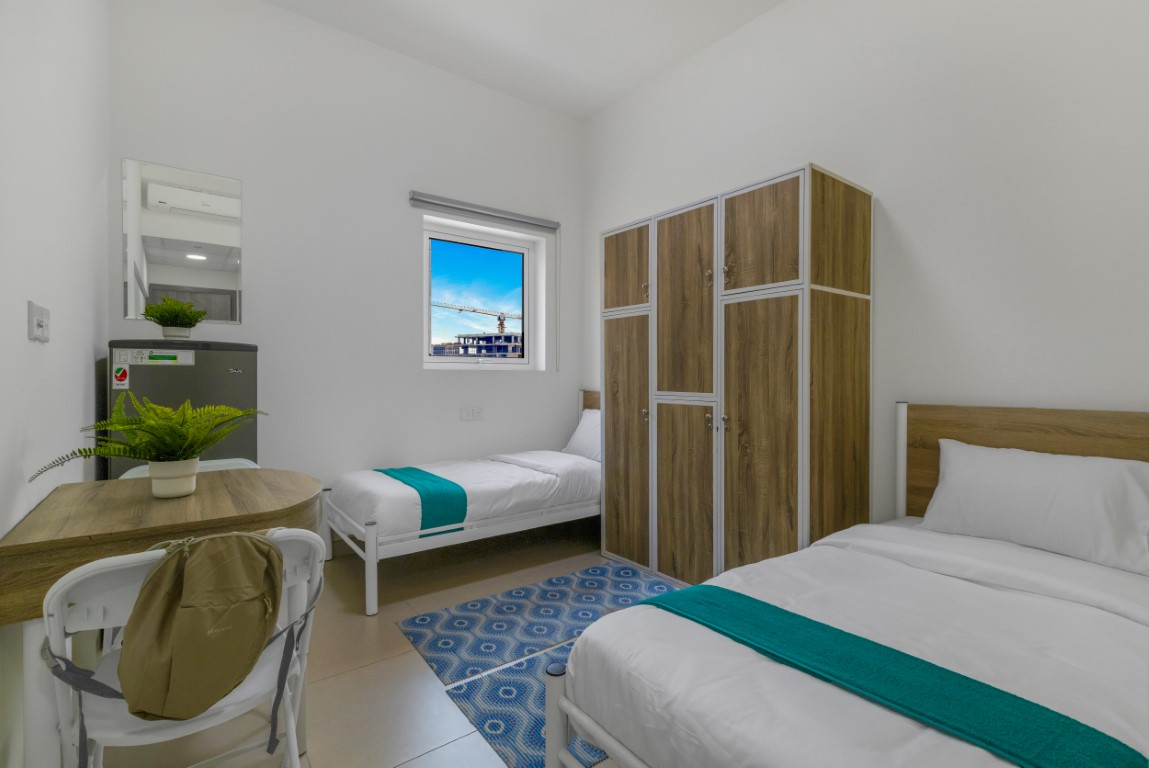 Premium Sharing Room - Makaan - Gallery - 1