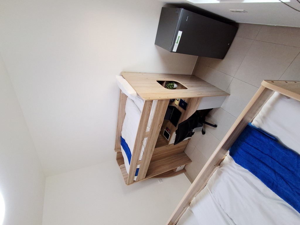  Premium Sharing Room  -  Makaan  - Gallery -  2