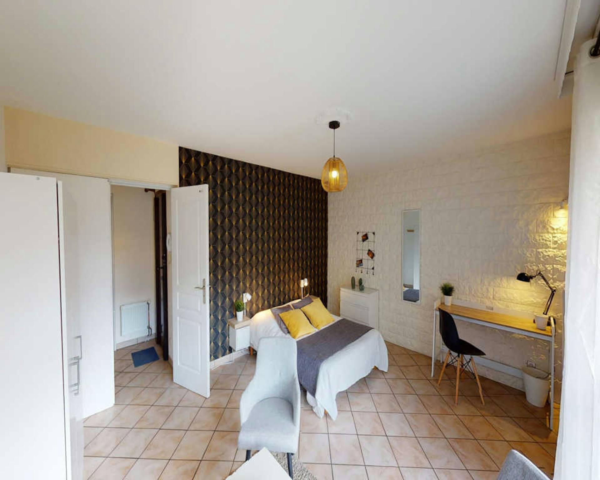  Private Room  -  Rue Jean Vallier, Lyon  - Gallery -  1