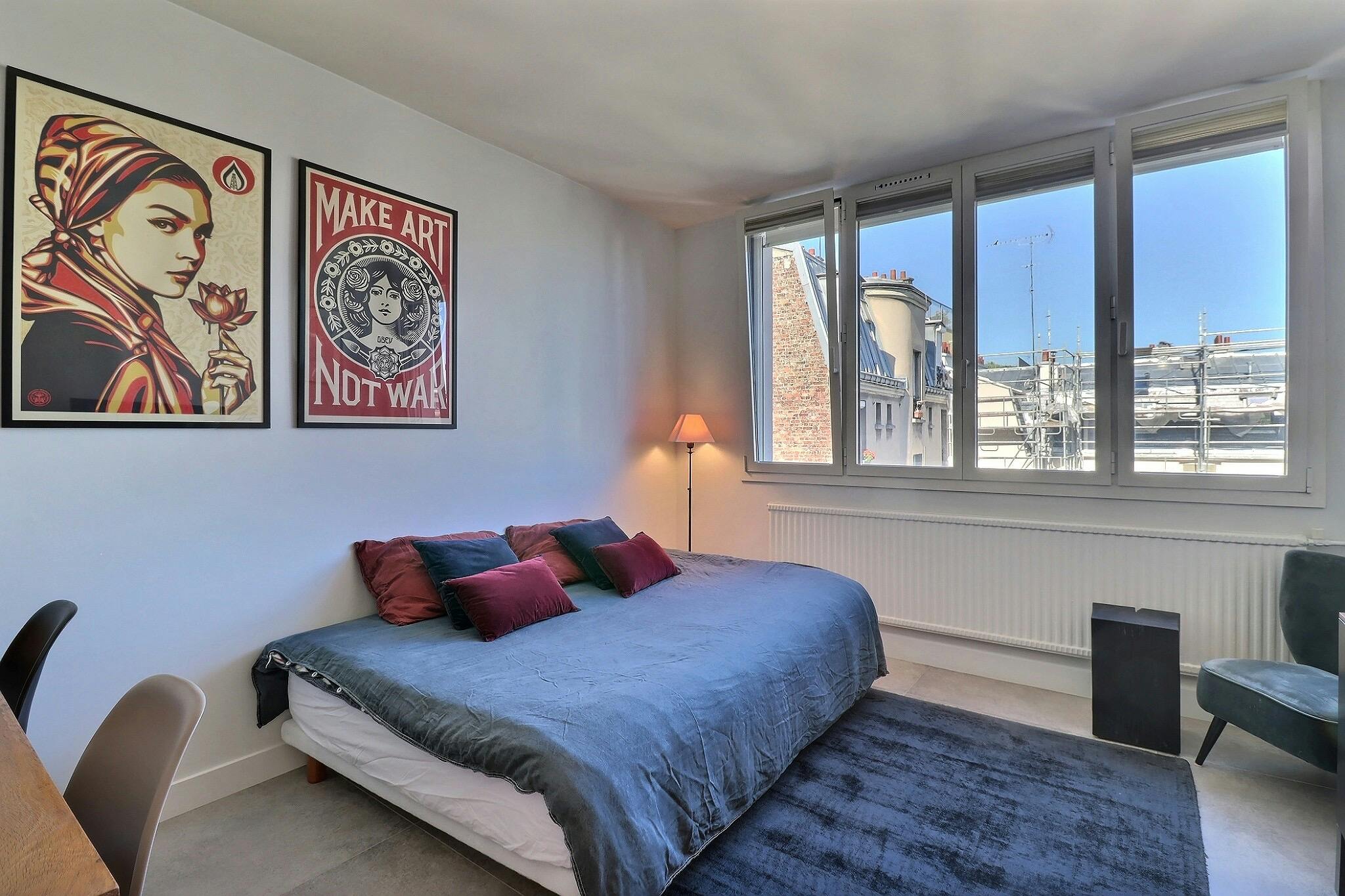  Entire Place  -  Rue Duhesme, Paris  - Gallery -  1