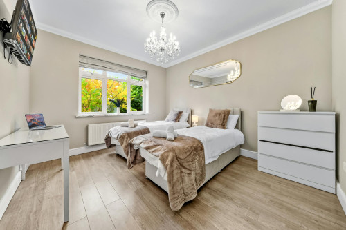 Ridge Lane, Watford