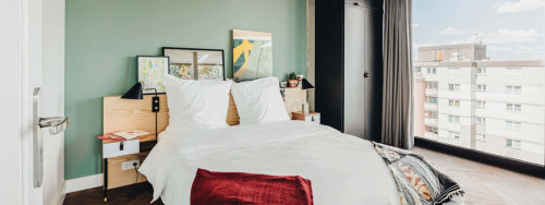 Fir Superior Balcony Apartment