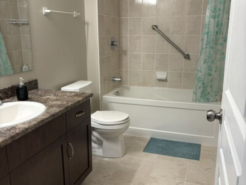 Cozy Private Basement in Kanata