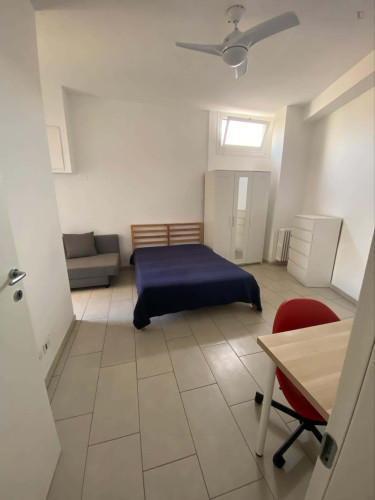 Room in Via Perugia, Roma for 100 m² with 3 bedrooms