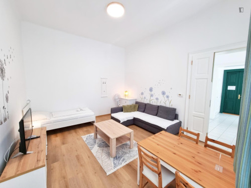 Bright 1-bedroom flat near the Taborstraße subway station