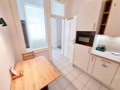 Bright 1-bedroom flat near the Taborstraße subway station