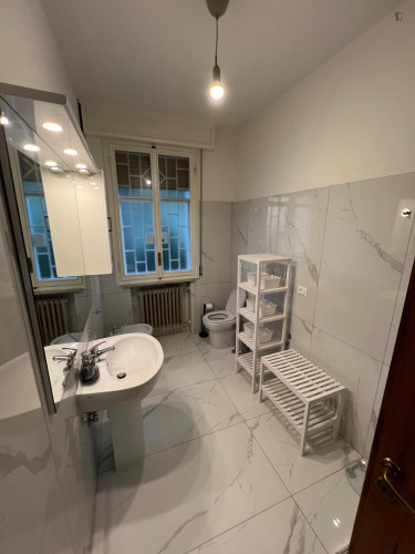 Spacious double bedroom in Castelmaggiore, well connected to the city center - Gallery - 10