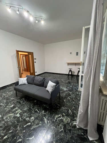 Spacious double bedroom in Castelmaggiore, well connected to the city center - Gallery - 30