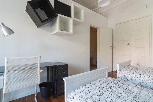 Twin ensuite bedroom close to Instituto Superior Técnico