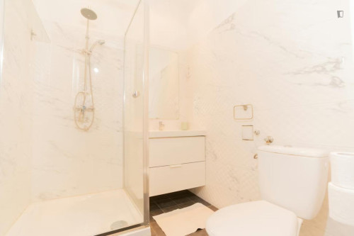 Single bedroom in a student flat, next to the Budapest-Nyugati train station