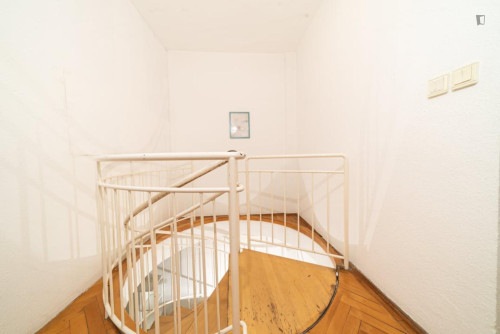 Welcoming double bedroom near Semmelweis Klinikák metro