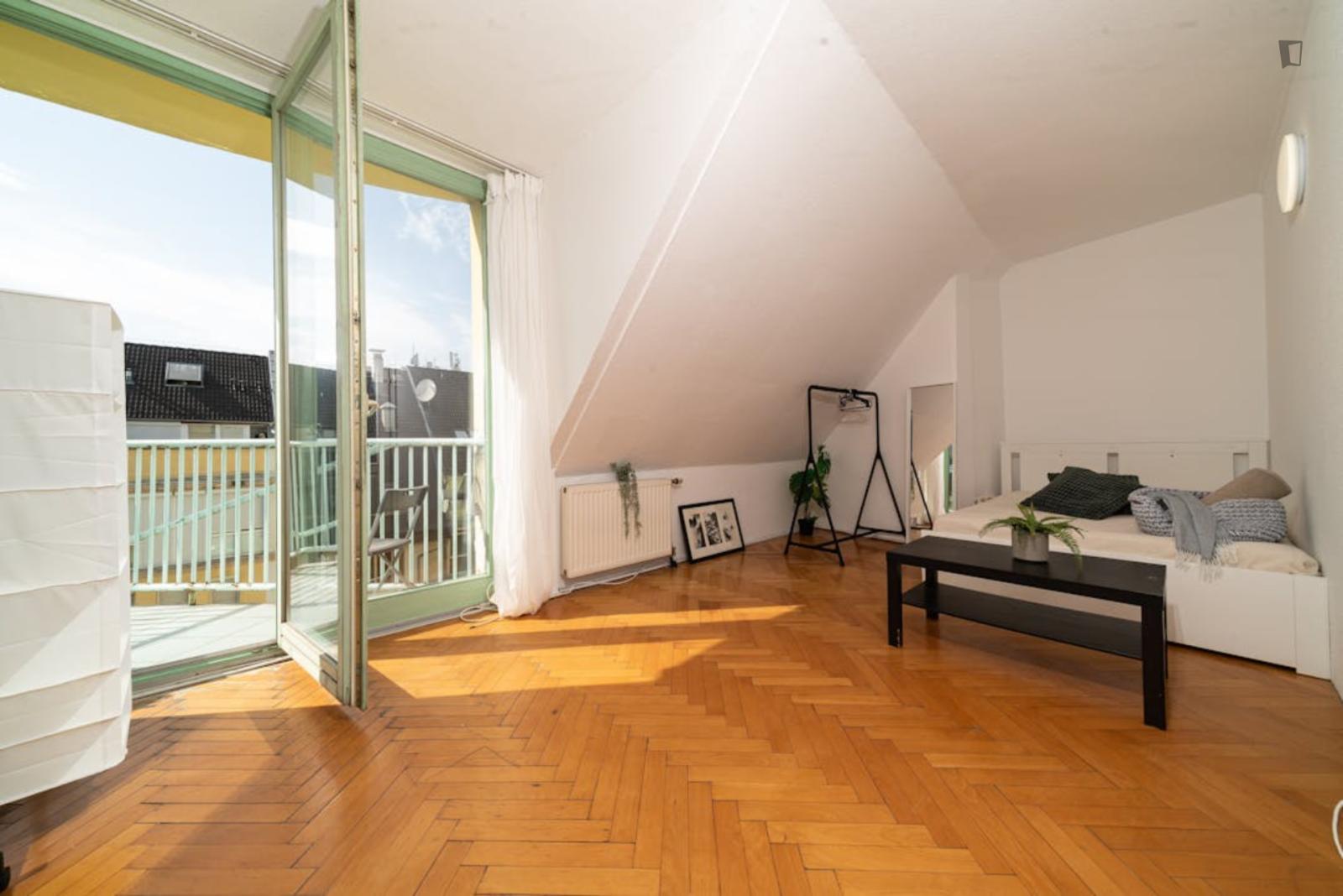  Bright Double Bedroom Near Semmelweis Klinikák Metro  -  Bright double bedroom near Semmelweis Klinikák metro  - Gallery -  1