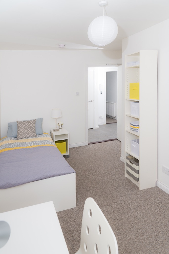 Standard 3 Bed Flat - 16